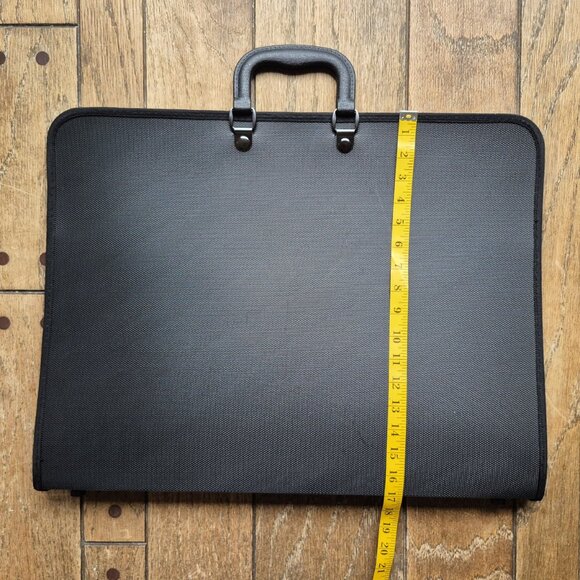 Art portfolio bag, 22" x 17" x 2" - Picture 4 of 6